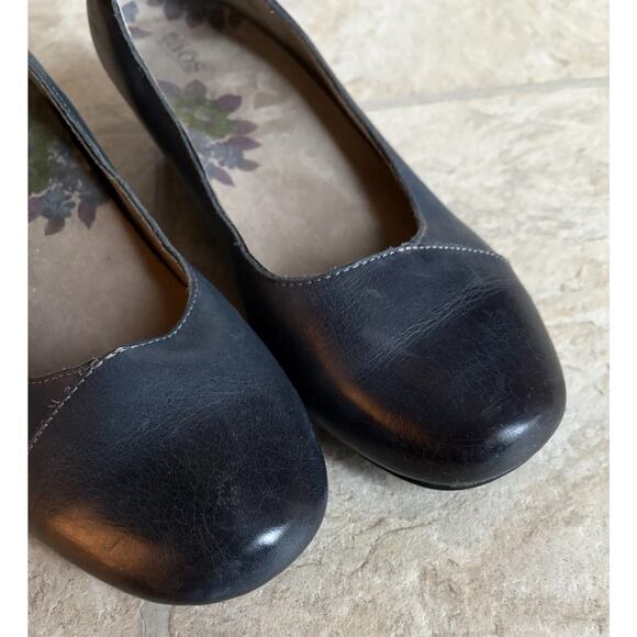 Women’s Taos Navy Blue Debut Shoes Size 8.5 Slip On Leather Heeled Flat - Picture 3 of 9